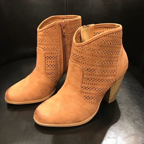 Nixon Suede Finish Bootie by Qupid - Picture 4 of 7